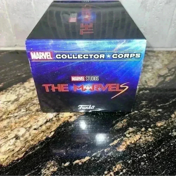 Funko Pop! THE MARVELS MCC Marvel Collector Corps Box Size Large ⚡️IN HAND⚡️ - Picture 4 of 9